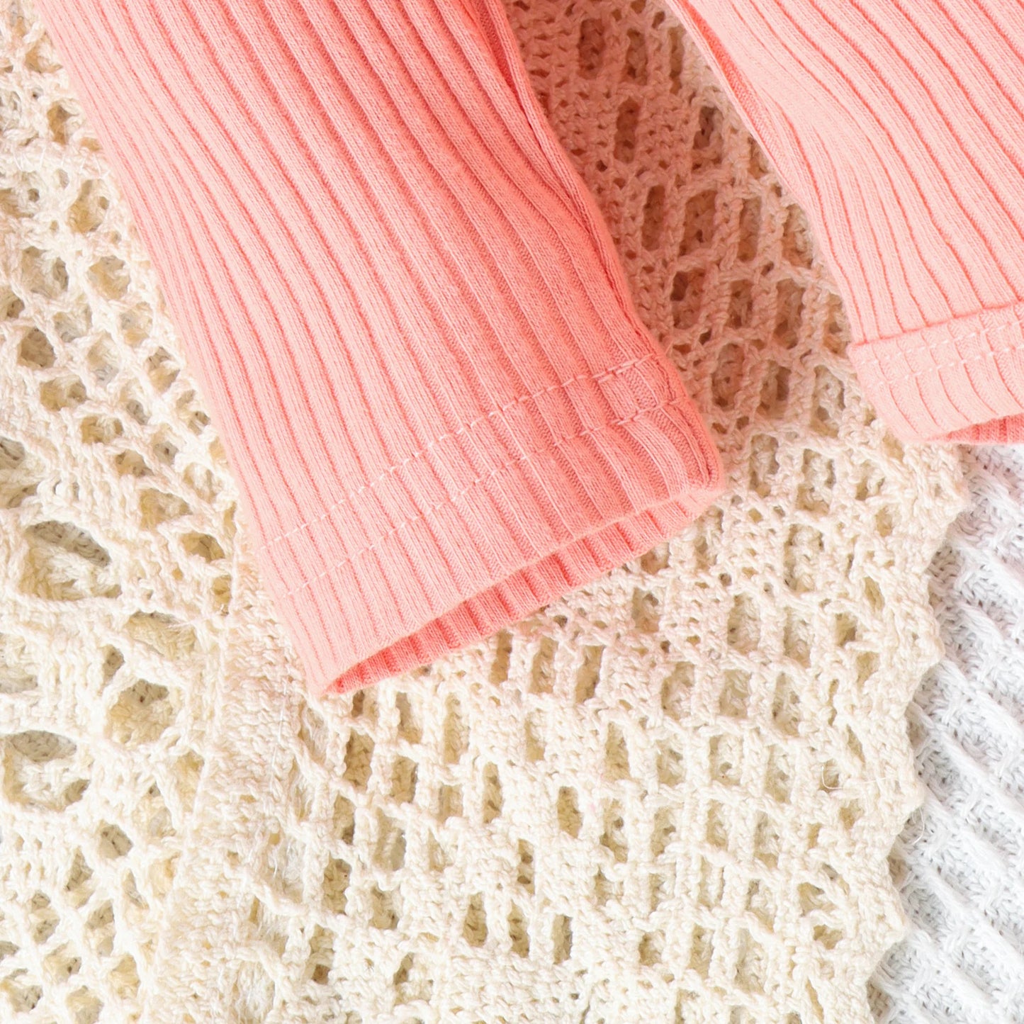 4PCS Autumn New Style Baby From 0 To 6 Months Casual Fashion, Multi-Color Pit Strip Letter Printed Hat Suit + Headscarf Hat