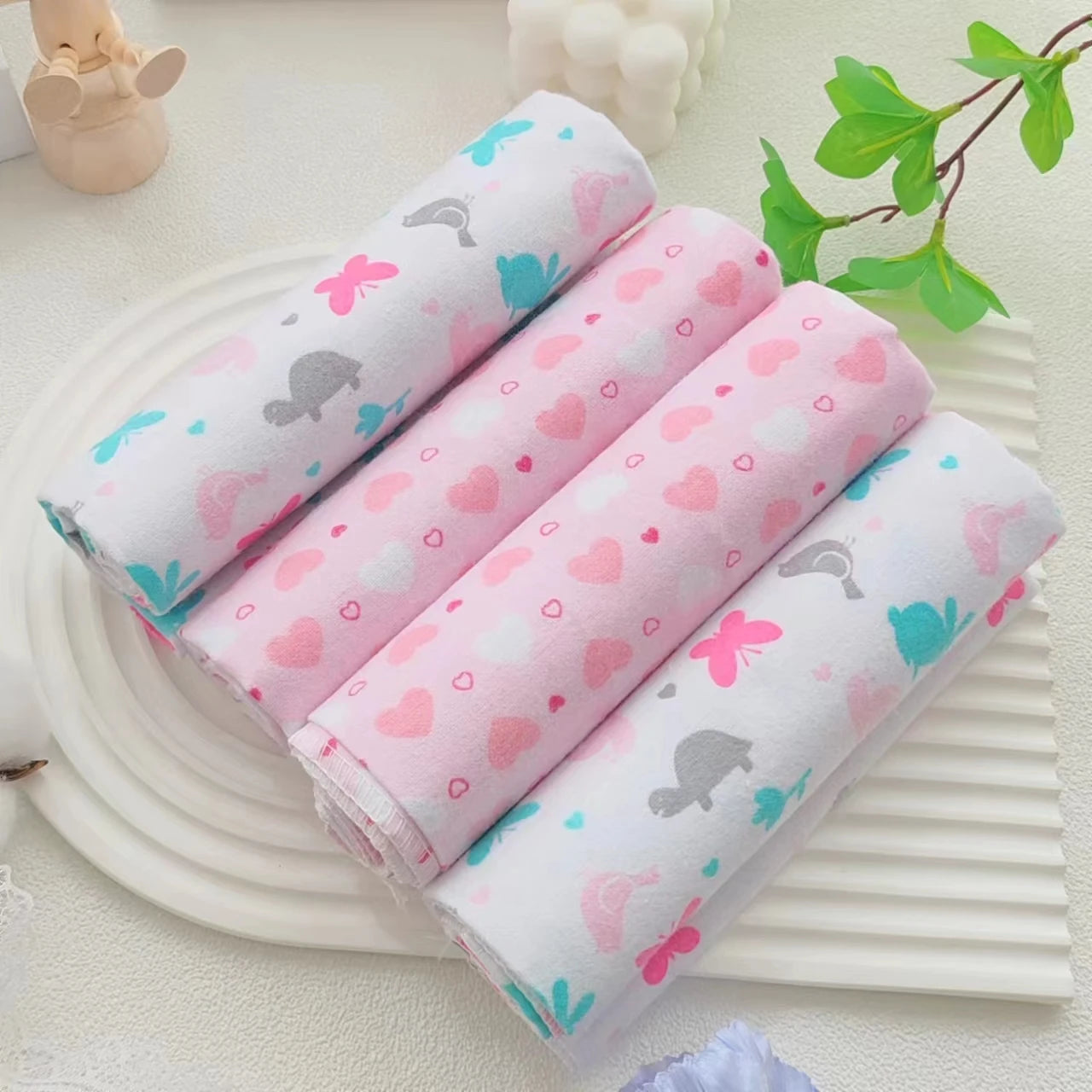 4pcs/pack 100% Cotton Flannel Diapers Supersoft Receiving Baby Blanket Newborn Wrap Print Baby Bedsheet 76x76cm Blanket Swaddle