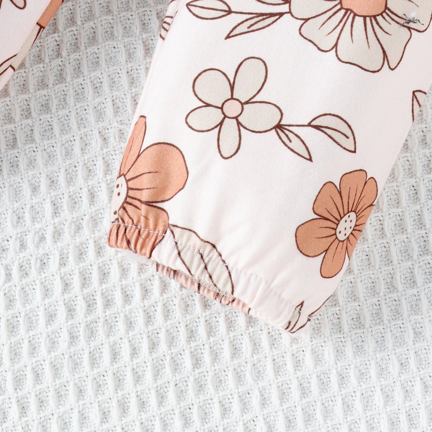 4PCS Autumn New Style Baby From 0 To 6 Months Casual Fashion, Multi-Color Pit Strip Letter Printed Hat Suit + Headscarf Hat